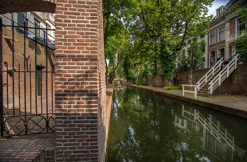 Nieuwe gracht in de zomerzon