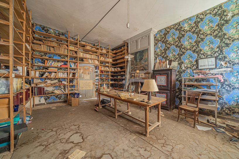 Office in an abandoned castle - urbex by Martijn Vereijken