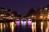 Stadsgezicht in Amsterdam Nederland bij nacht von Eye on You Miniaturansicht