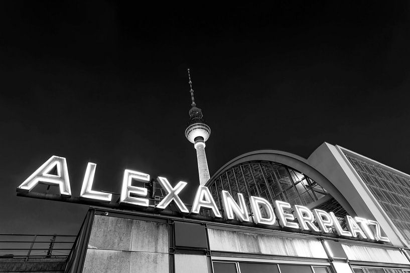 Tour de télévision et station Alexanderplatz par Frank Herrmann