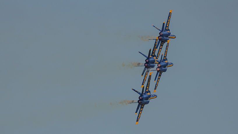 Brute force: Blue Angels Burner 270 formation. by Jaap van den Berg