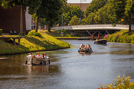 Des barques naviguent sur le canal de Breda sur I Love Breda