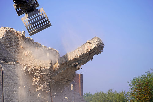 Sloop van het opslaggebouw van het complex Böllberger Mühle in Halle