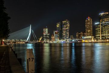 Skyline Rotterdam van Hans Brasz