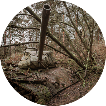 Tank in the woods Urbex van Olivier Photography