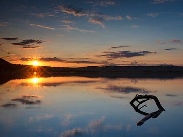 Zonsondergang bij Kochelsee van Andreas Müller