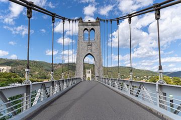 brug over de Rhône in Frankrijk van Mel van Schayk