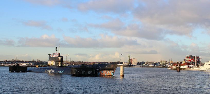 Russiche duikboot op het IJ, Amsterdam van Philip Nijman