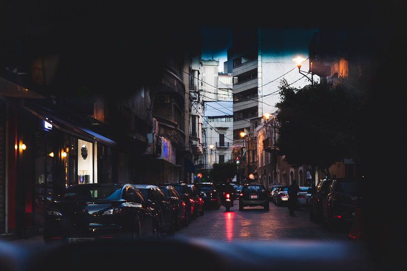 La nuit tombe à Beyrouth, au Liban par Moniek Kuipers