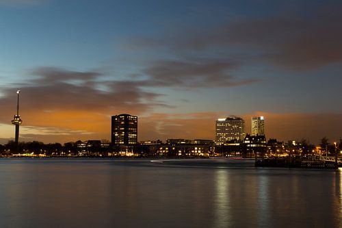 parkkade rotterdam, avond
