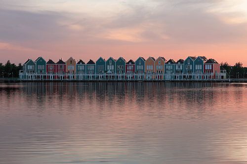 Holzhäuser in typisch holländischer Architektur