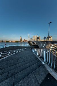 Treppenbau an der Erasmus-Brücke