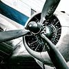 Vintage Douglas DC-3 Propellerflugzeug bereit zum Abheben von Sjoerd van der Wal