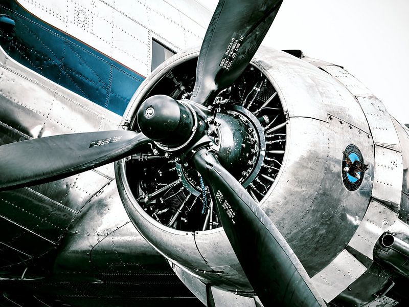 Douglas DC-3 propeller vliegtuig klaar voor opstijgen van Sjoerd van der Wal Fotografie