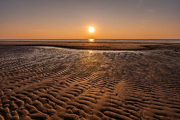 Heure dorée sur la plage d'Egmond aan Zee sur Dafne Vos