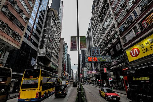 Straatbeeld Nathan Road, in Kowloon, Hong Kong