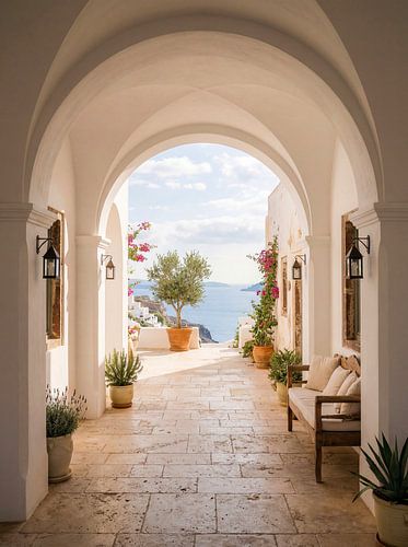 Arcade méditerranéenne avec vue sur la mer