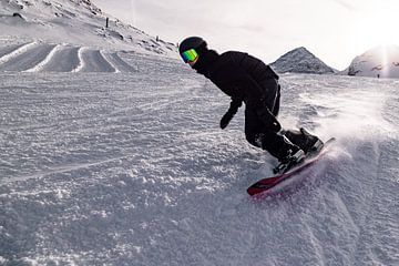 Snowboarden op de Hintertux Gletjser in Oostenrijk van Hidde Hageman