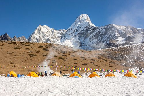 Basecamp Ama Dablam by Thea.Photo