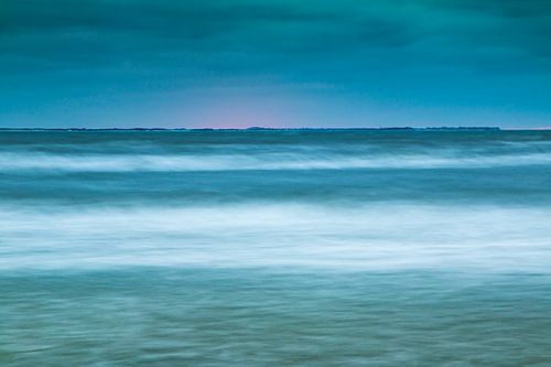 Avondzee op Ameland met zicht op Terschelling