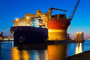 Xin Guang Hua Deck mit dem FPSO Western Isles Rotterdam