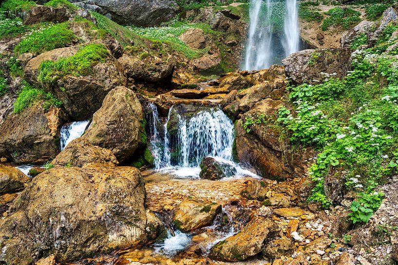 Vue de la cascade de Wildenstein dans la commune de Gallizien par Andreas Völkel