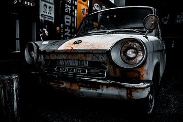 De oude Mazda van Erwin's Reisfotografie