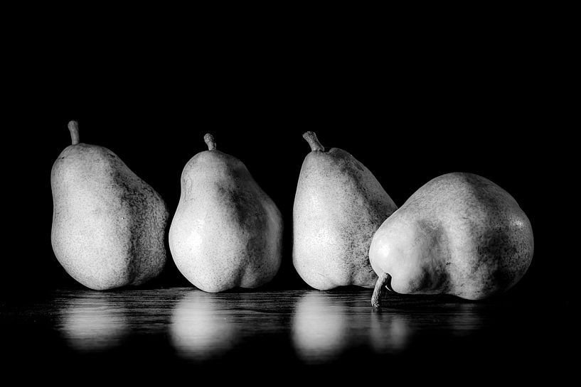 Still life of pears by Arjan van der Veer