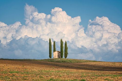 Kapelletje en cipressen, Toscane