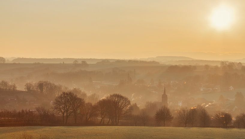 Zonsopkomst in Eys Zuid-Limburg van John Kreukniet