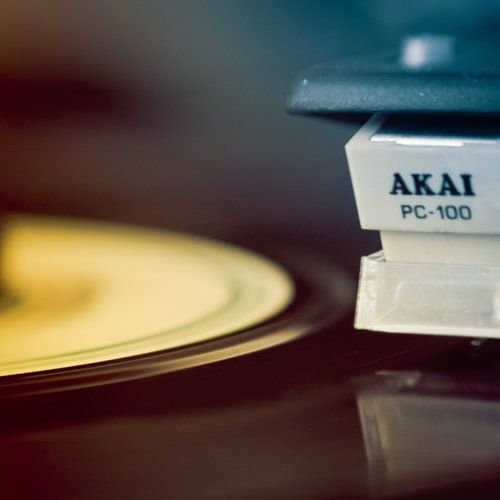 Akai platenspeler close - up (5)