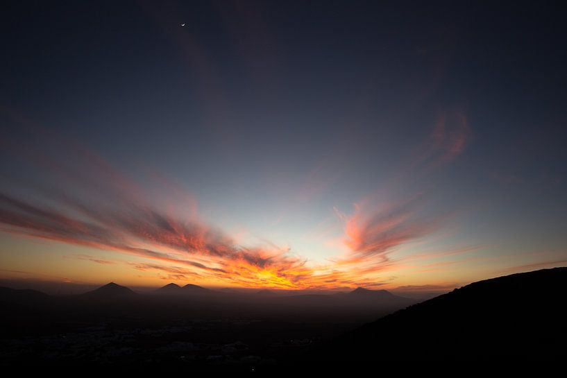 Zonsondergang met windveren, Lanzarote von Tomas Grootveld