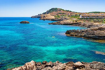 Mallorca eiland, mooie kust zicht van Cala Ratjada, Spanje van Alex Winter