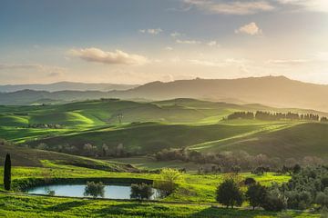 Het landschap van Volterra, Toscane van Stefano Orazzini