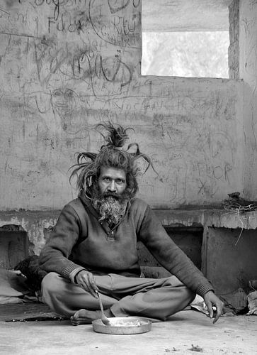 Portrait: Fuck the system!