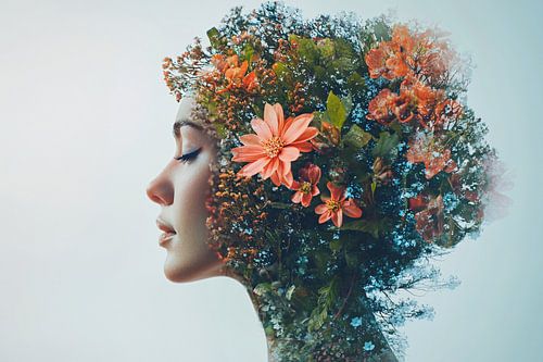 Portrait féminin rêveur avec des fleurs