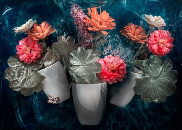 Nature morte Royal Aqua Flower sur Flower artist Sander van Laar