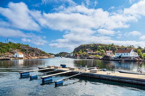 Steiger op het archipeleiland Kapelløya in Noorwegen