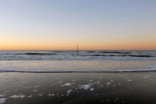 Mer et la plage au coucher du soleil 3