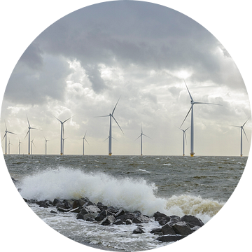 Offshore windpark met windmolens in het IJsselmeer van Sjoerd van der Wal Fotografie