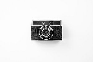 Vintage Minimalismus Agfa Parat Filmkamera - schwarz-weiß Analogfotografie