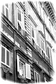 Black & White Italian street in Lucca by Hendrik-Jan Kornelis