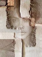 Gorgeous Girl | Portrait d'une femme dans des tons nus de beige, de taupe et de blanc cassé.