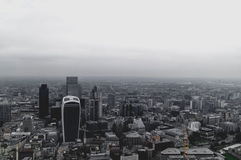 Le ciel de Londres dans le brouillard par Leo van Gemmern