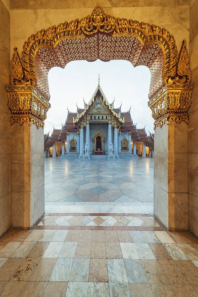 Wat Benchamabophit at sunrise by Walter G. Allgöwer