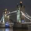 Tower Bridge in Londen bij nacht van KC Photography