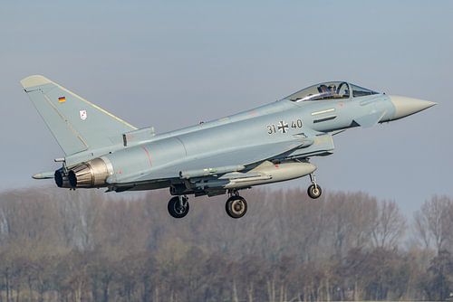 Landende Eurofighter Typhoon van de Luftwaffe.