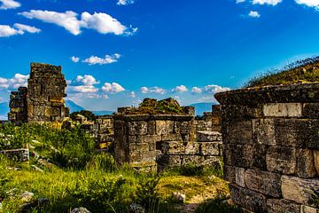 Ruines sur Oguz Özdemir