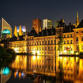 Hofvijver Den Haag in de avond van Jeroen Bussers