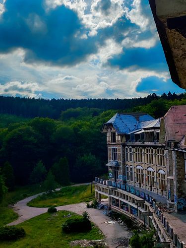 The architecture is stunning, even on a cloudy day!